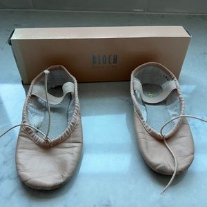 Bloch Pink Ballet Shoes, Kids size: 10.5